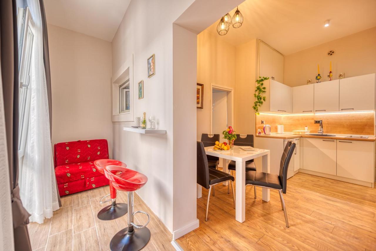 Apartments Vujosevic Тиват Екстер'єр фото